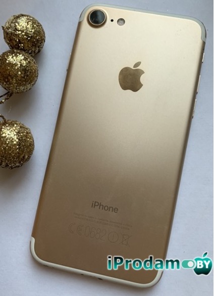 Продам идеальный Iphone 7 Gold 32 Gb.