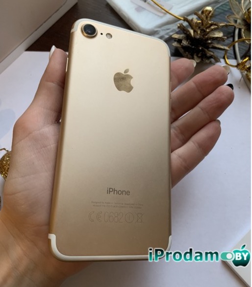 Продам идеальный Iphone 7 Gold 32 Gb.