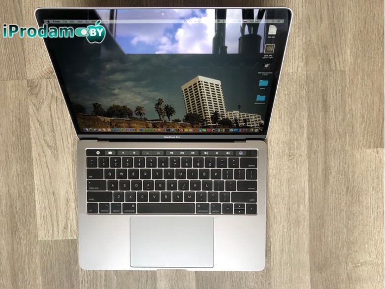 Ноутбук Apple MacBook Pro 13" Touch Bar (2017 год) [MPXV2]